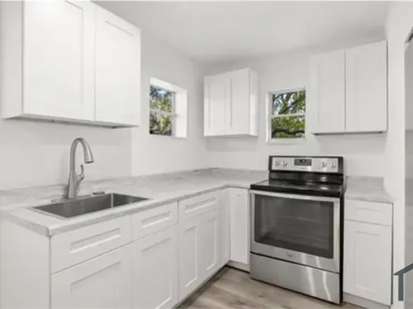 9404 N Mulberry St, Tampa, FL