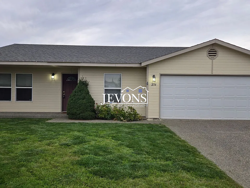 2134 S 64th Ave