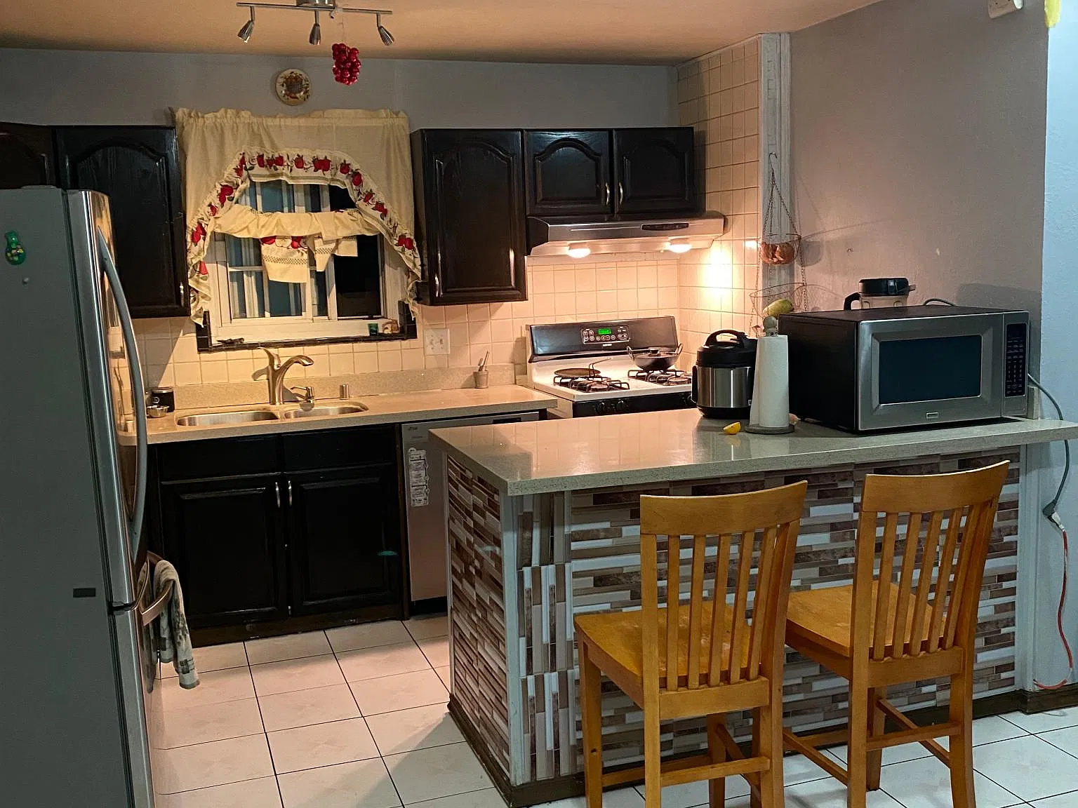 77 Tanforan Ave — Photo 3