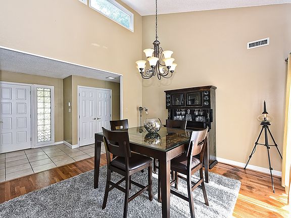 Dining Room w/Hardwood Floor