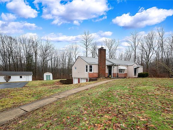 3rd image of 114 Hall Rd