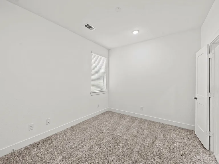527 Park Hill Ct — Photo 14