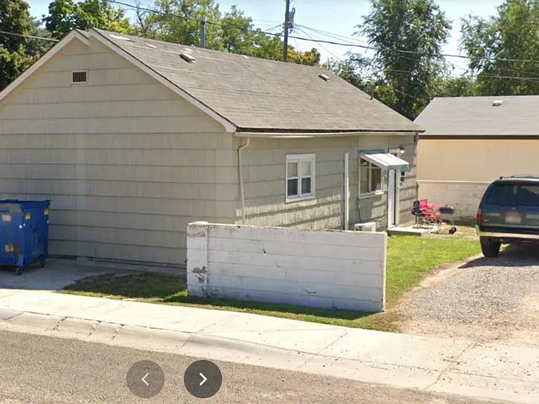 311 E Roosevelt Ave — Photo 1