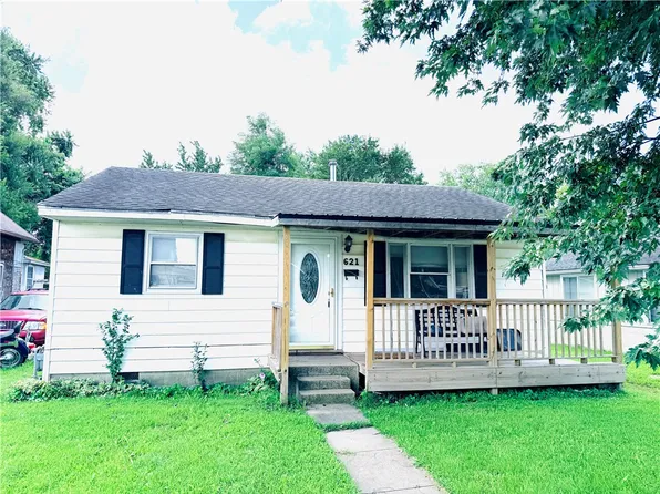621 E Thompson Ave, Hoopeston, IL 60942