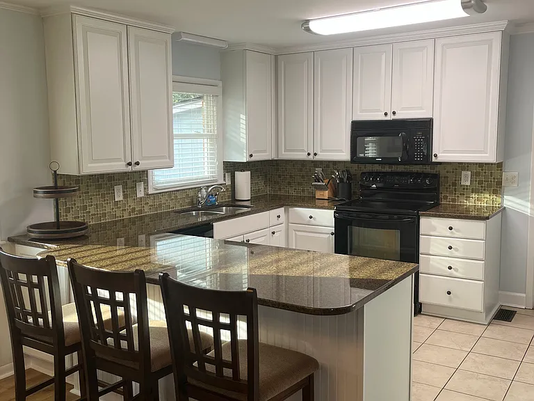 233 Jeb Stuart Dr — Photo 11