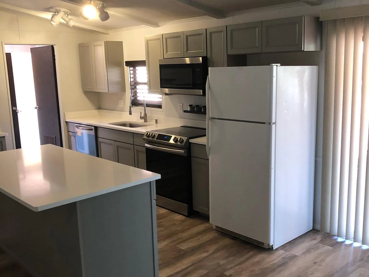 462 N 325 W — Photo 2