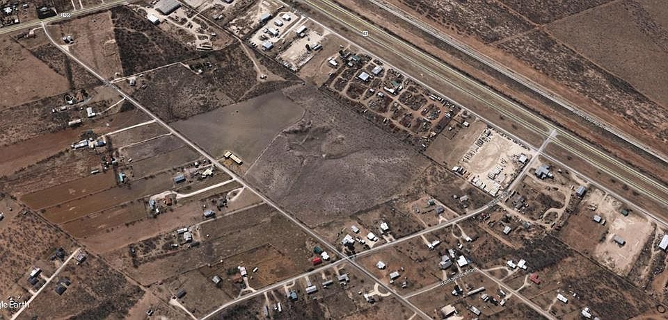 2nd image of Navajo Rd