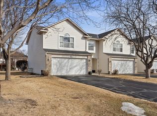 1003 Juniper Ct, Shakopee, MN 55379