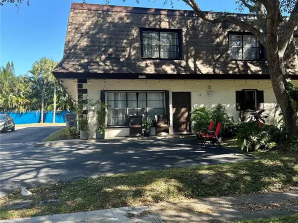 9290 SW 61st Way APT D, Boca Raton, FL 33428