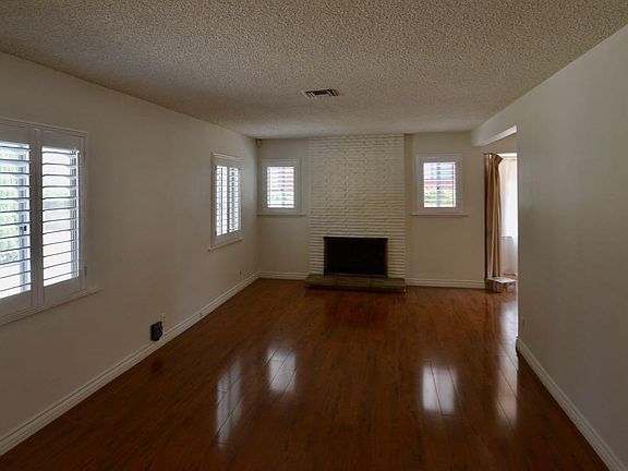 3rd image of 9828 E Naomi Ave