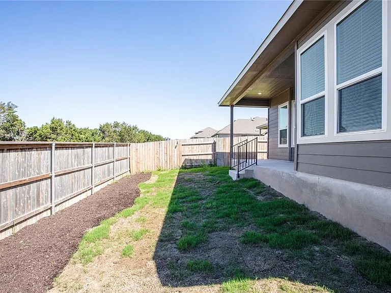 608 Saturnia Dr — Photo 27