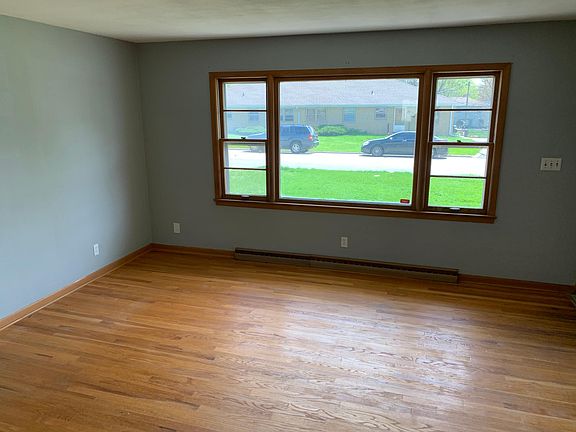 5th image of 2517 Holmes St