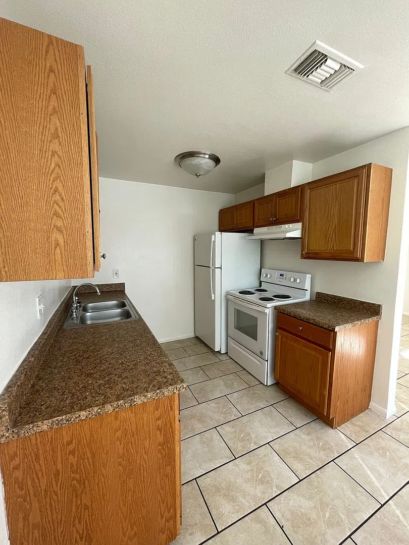 2545 Belmont Street — Photo 1