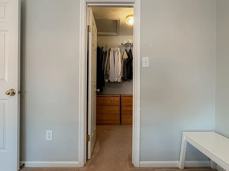 519 W 20th St #302 — Photo 36