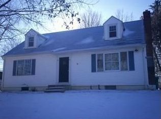 5 Sedgewick Rd, Poughkeepsie, NY 12603