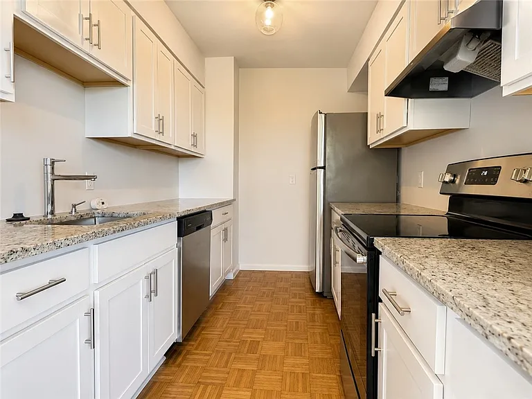 1000 East Ave #507 — Photo 11