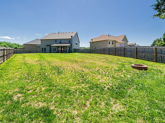 2nd image of 1849 Avashire Ln