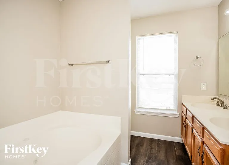 5971 Liverpool Ln — Photo 10