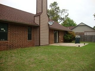2nd image of 203 E Greenvale Ct