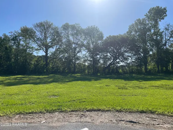 5300 Belvedere Dr, Youngsville, LA 70592