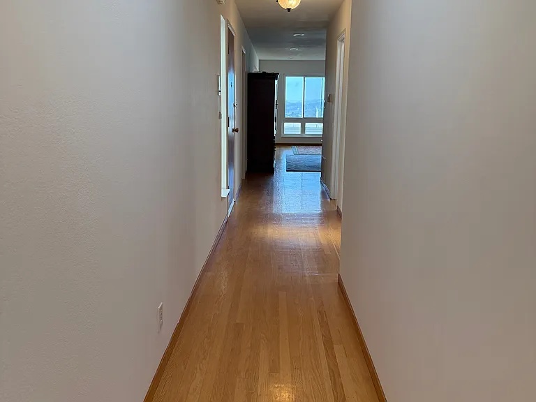 406-408 Moraga St — Photo 11