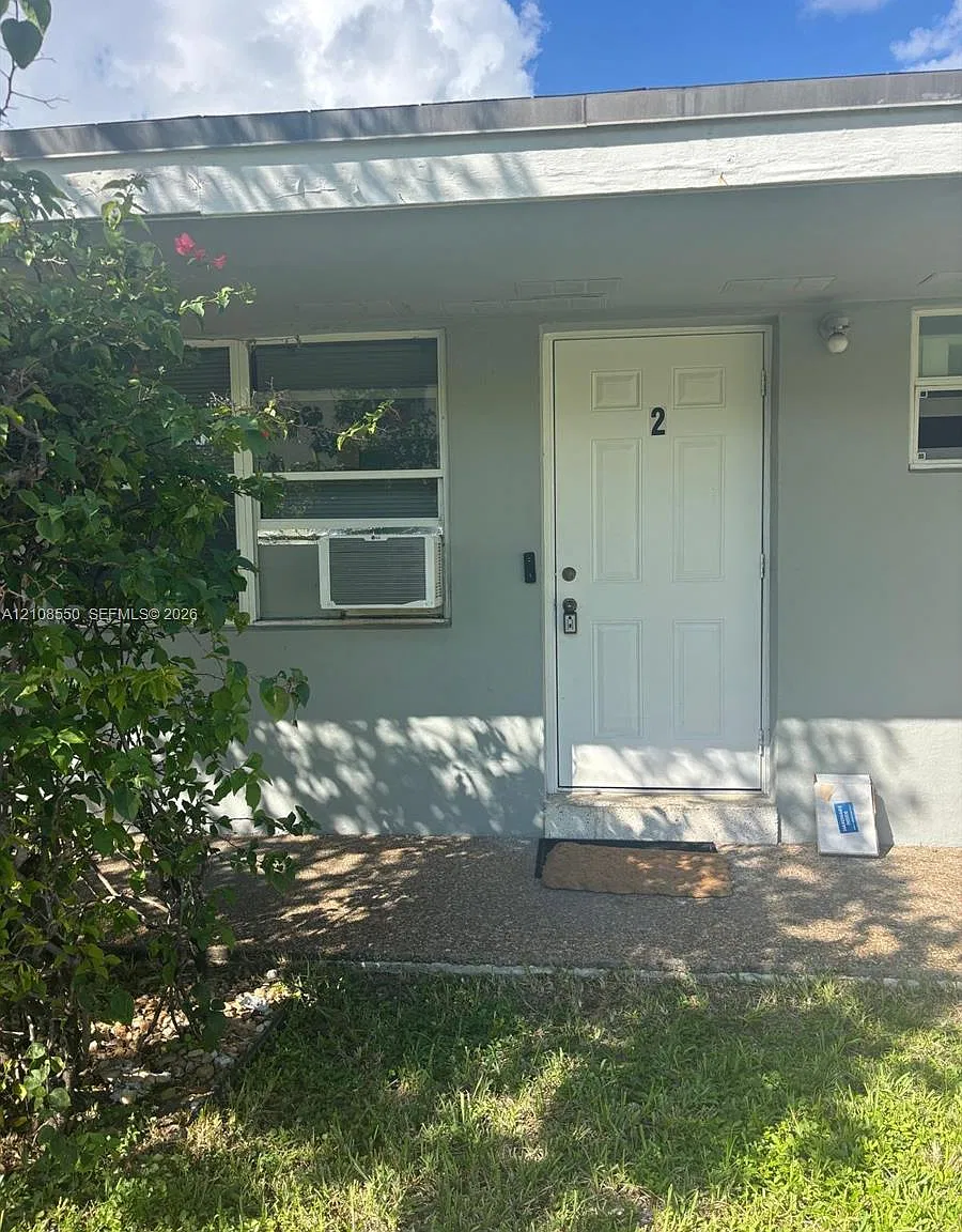 Everglade Land Sales Co — Photo 1