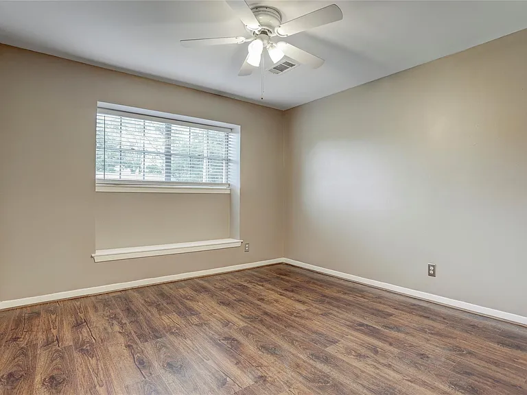 9631 Fairdale Ln — Photo 12