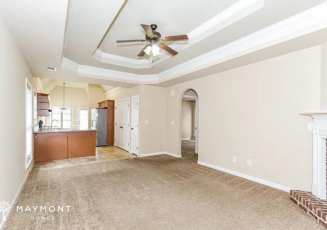 6140 Cathwick Dr — Photo 4