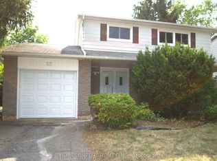 22 W Lofthouse Sq S, Toronto, ON M1W 2E2