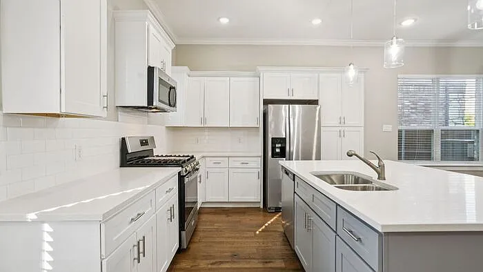 1703 Paytyn Dr — Photo 10