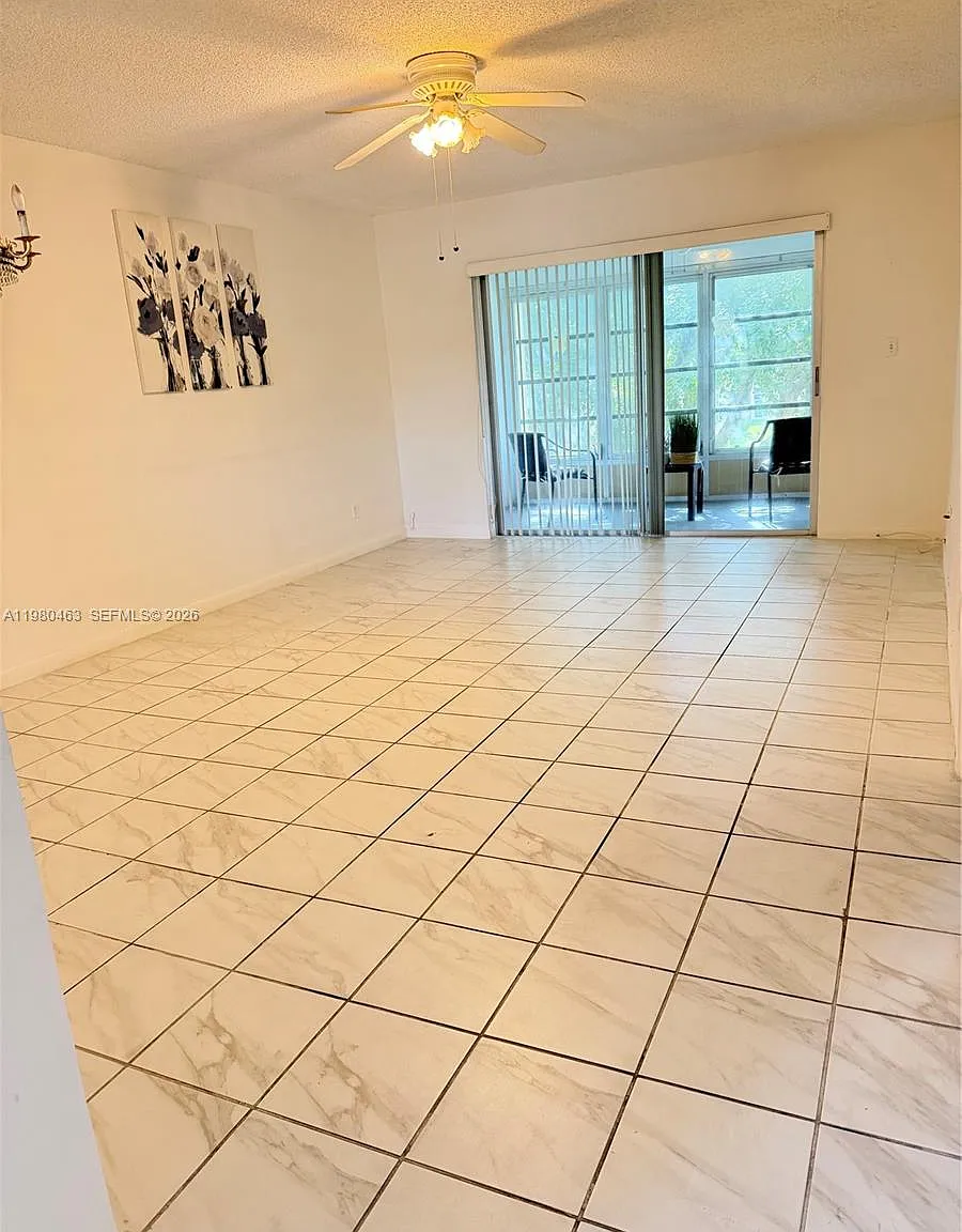 Bermuda Club Four Condo — Photo 4