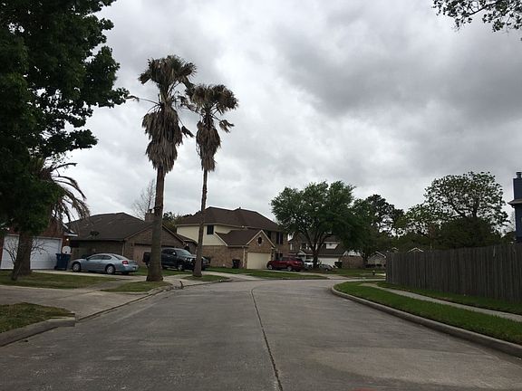 5th image of 2923 Blue Jay Cir