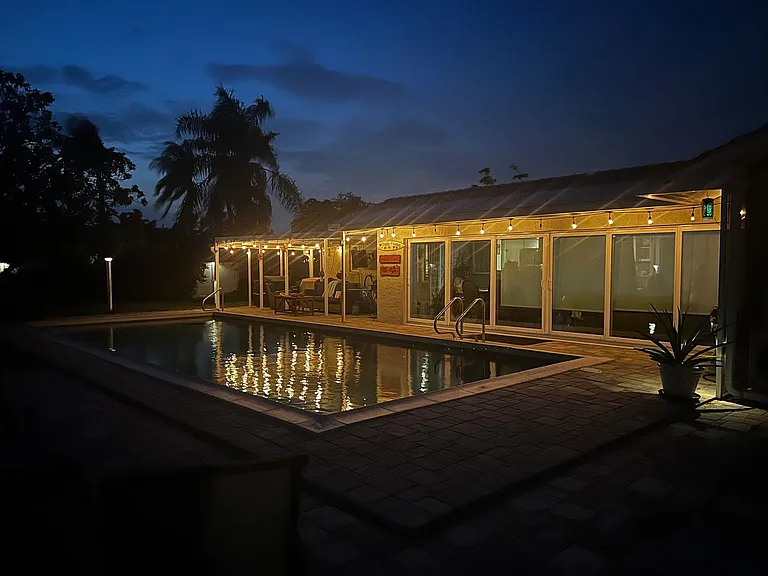 2876 Captiva Dr — Photo 25