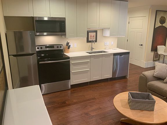 4th image of 2662 162nd St