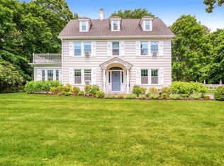 108 Montauk Hwy, East Hampton, NY 11937