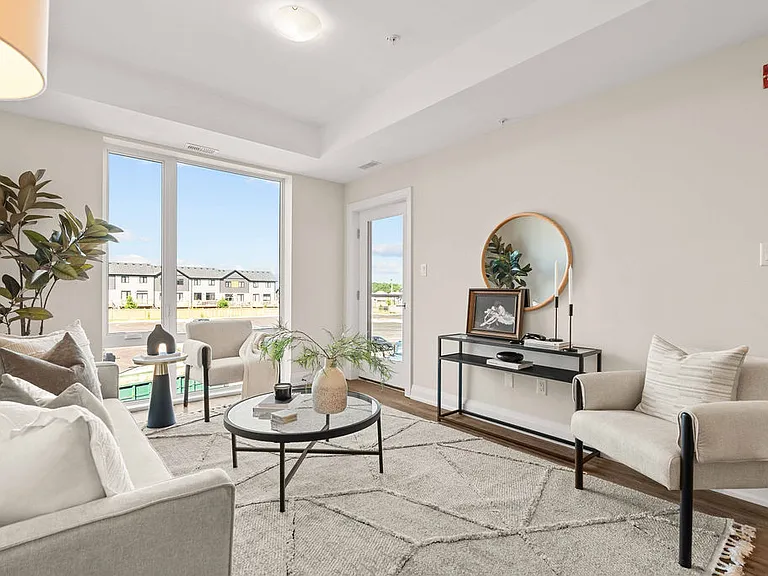 865 Kleinburg Dr #204 — Photo 4