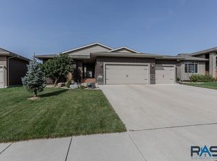 4401 S Vista Park Ave, Sioux Falls, SD 57106