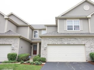 535 Countryfield Ln, Elgin, IL 60120