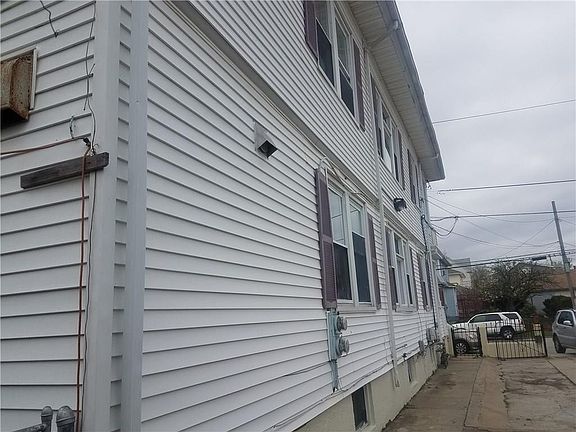 2nd image of 194 New York Ave