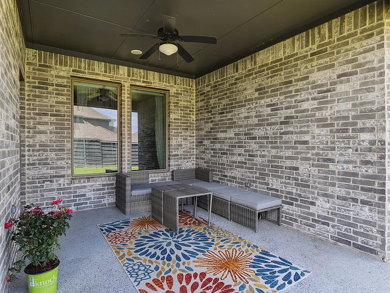 509 Cedarwood St — Photo 19
