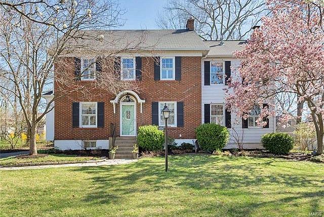 1st image of 704 Pearl Ave