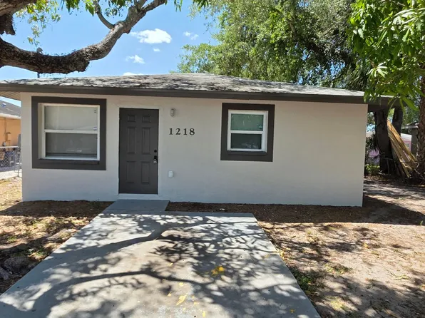 1218 7th St W, Bradenton, FL 34205