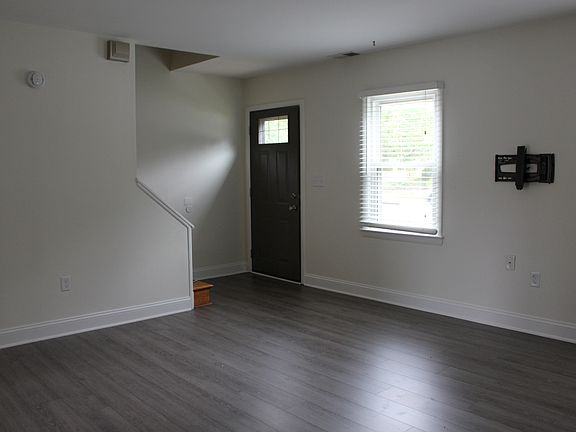 2nd image of 904 Bethany Ct