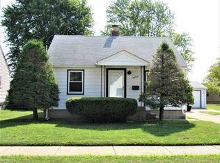 27720 Edward St, Roseville, MI 48066