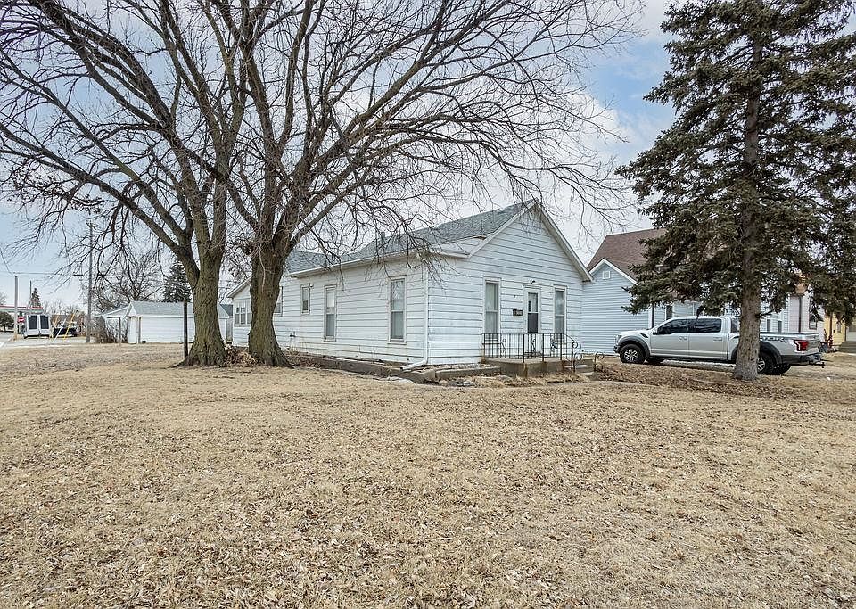 2nd image of 3403 15th St