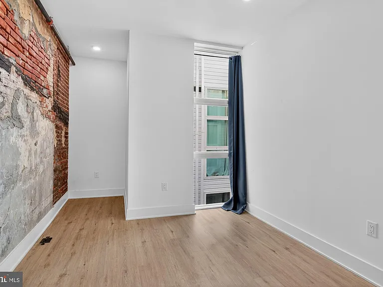 59 N 2nd St #14 — Photo 22