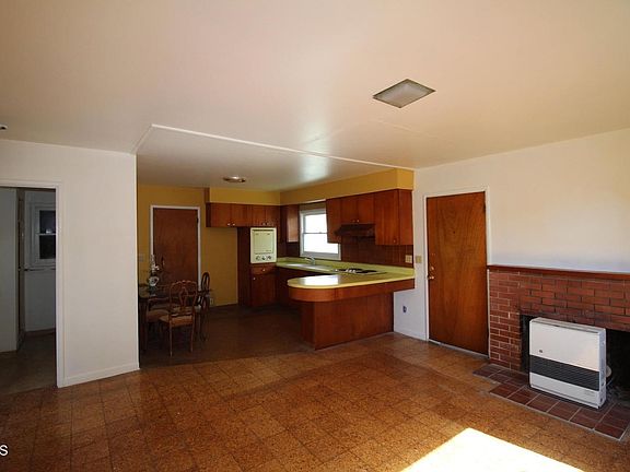 5th image of 440 South Street