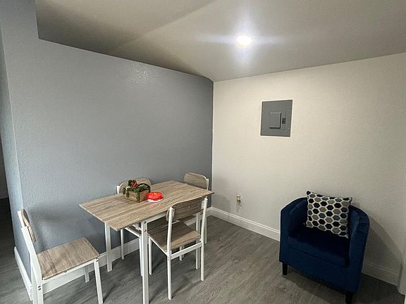 5th image of 832 White Ln Floor 3