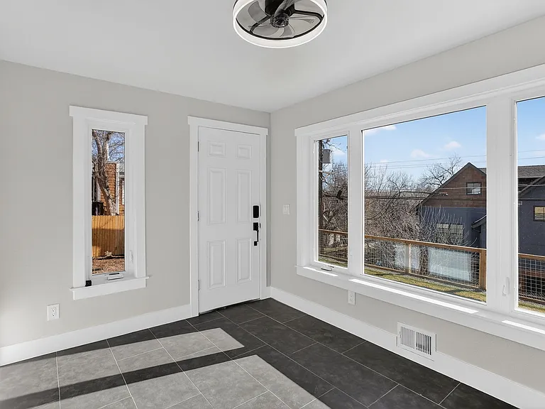2340 Panorama Ave — Photo 10
