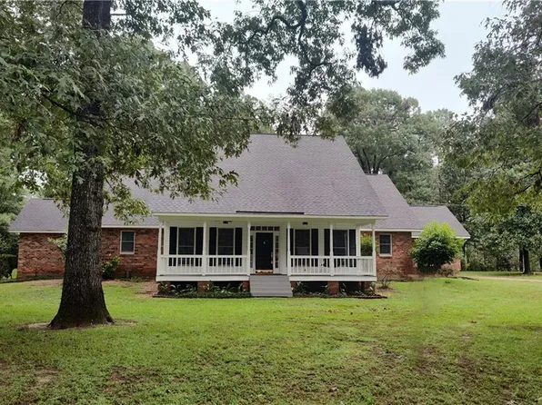 8717 Ridgemont Dr, Pineville, LA 71360